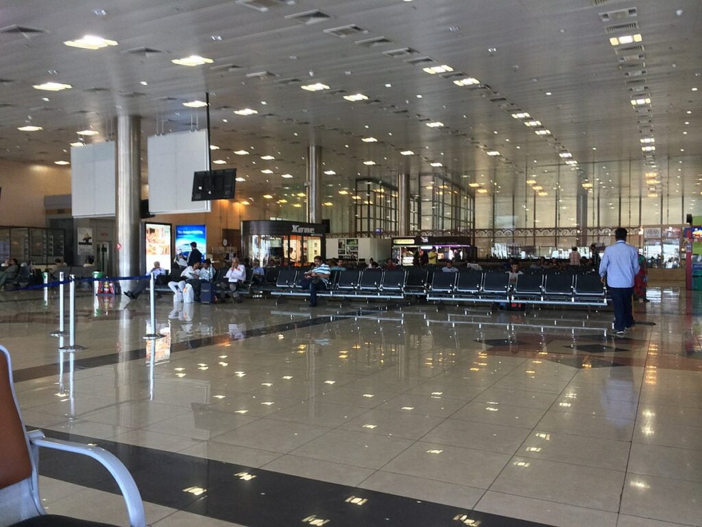 pune airport cabs